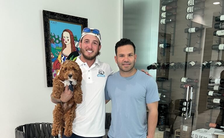 Good Daweg dog training with José Altuve Good Daweg dog training with José Altuve